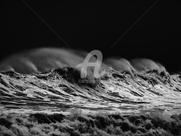 WAVES IN BLACK AND WHITE 1